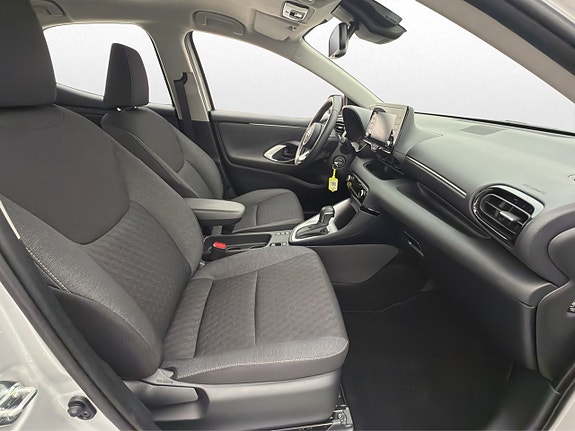 Toyota Yaris 14 of 30