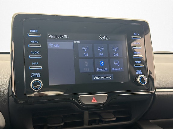 Toyota Yaris 20 of 30