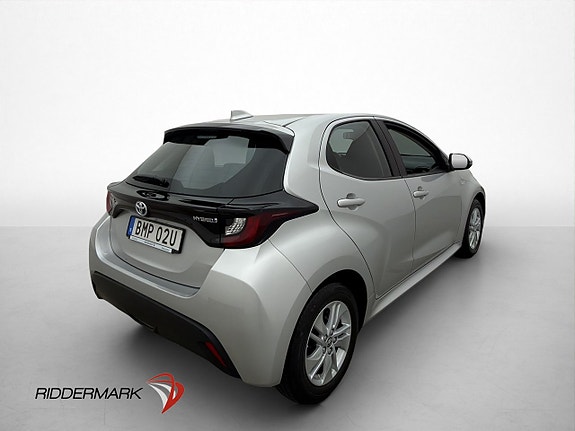 Toyota Yaris 8 of 30