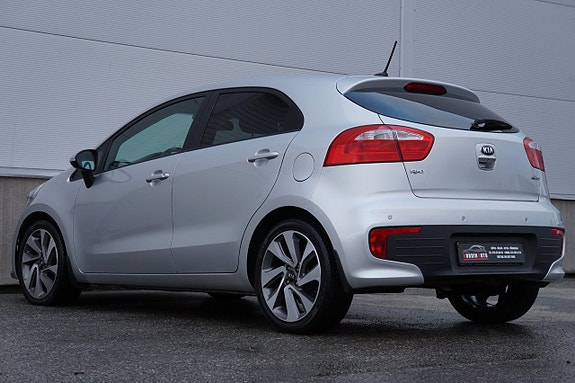 Kia Rio 4 of 5