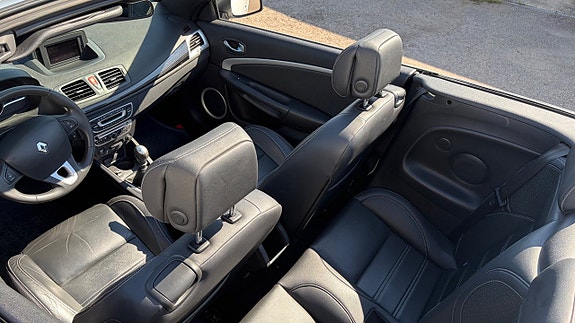 Renault Megane 13 of 16