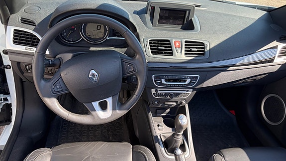 Renault Megane 11 of 16