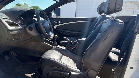 Renault Megane 12 of 16