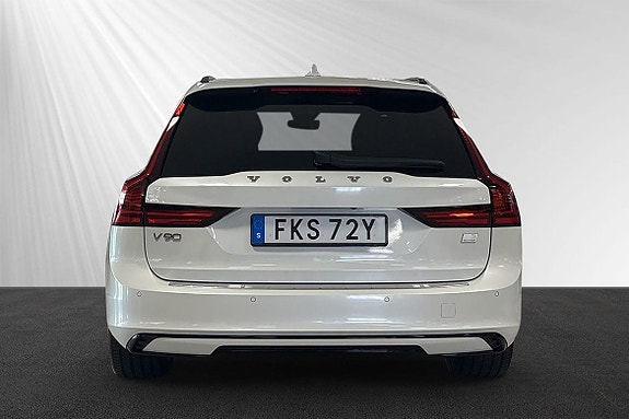 Volvo V90 2 of 5