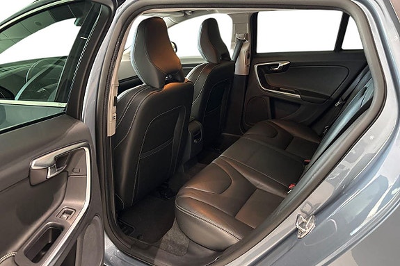 Volvo V60 24 of 30