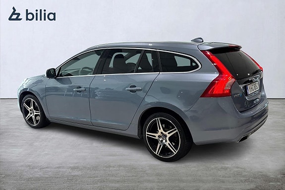 Volvo V60 4 of 5
