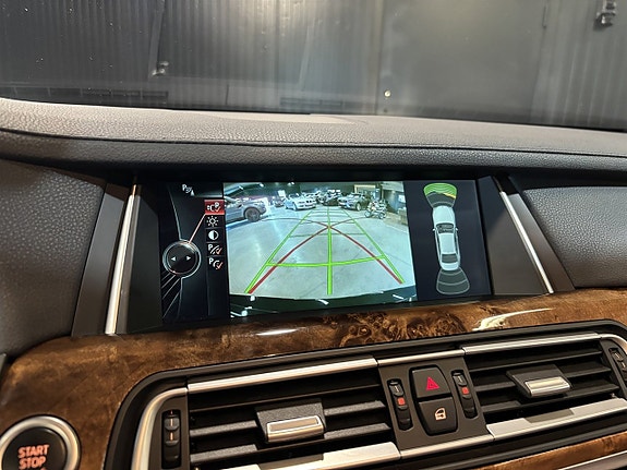 BMW 750i 15 of 27