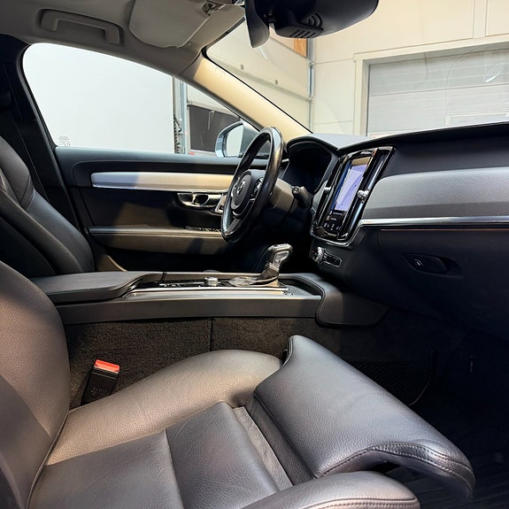 Volvo V90 12 of 15