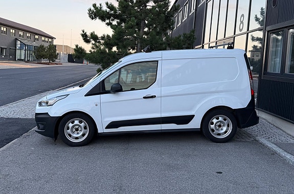 Ford Transit Connect 4 of 5
