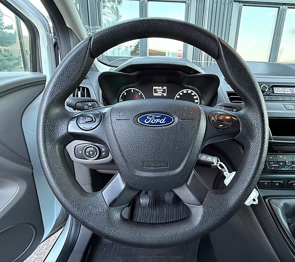 Ford Transit Connect 14 of 15