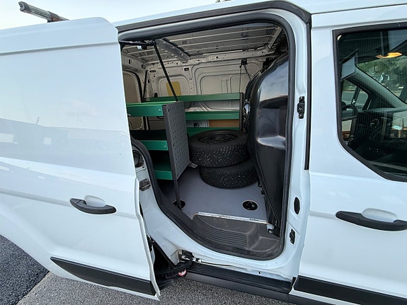 Ford Transit Connect 7 of 15