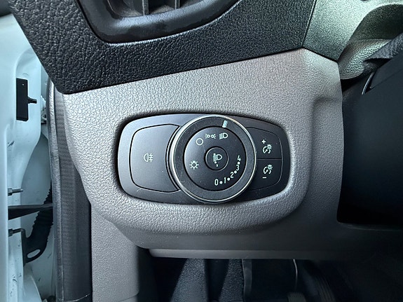 Ford Transit Connect 13 of 15
