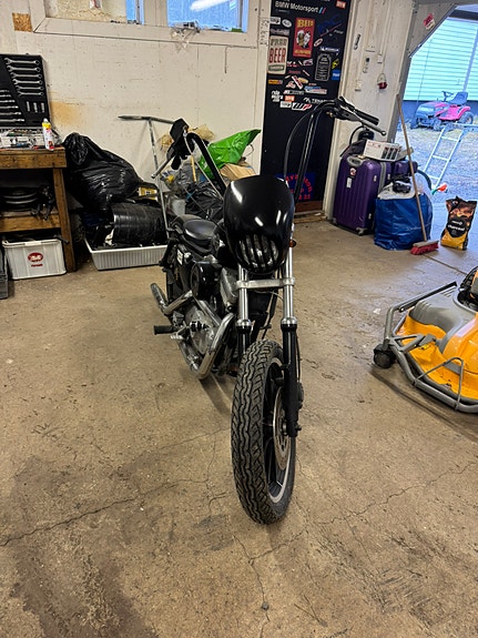 Harley-Davidson Bobber 3 of 4