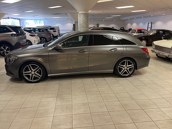 Mercedes-Benz CLA250 4 of 5