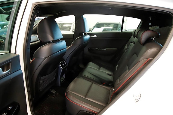 Kia Sportage 8 of 17