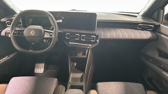 Renault 5 E-Tech 4 of 5