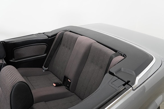 BMW 325i 7 of 30
