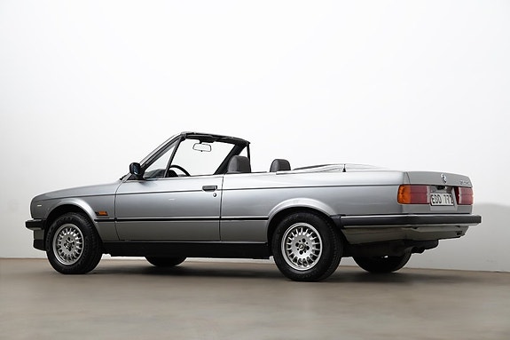 BMW 325i 5 of 5