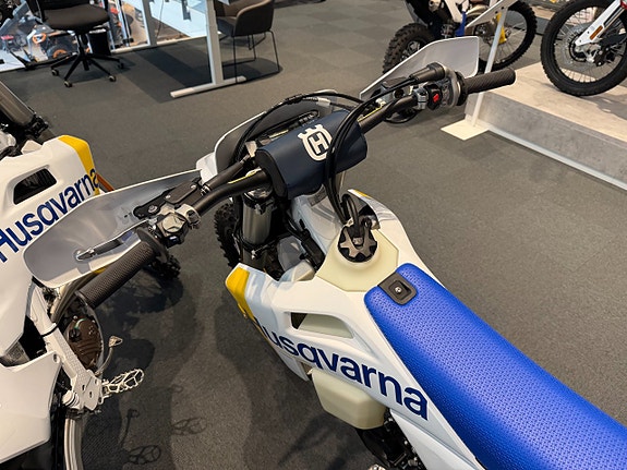 Husqvarna FE 350 5 of 5