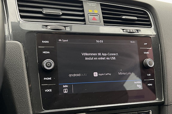 Volkswagen Golf Alltrack 15 of 23