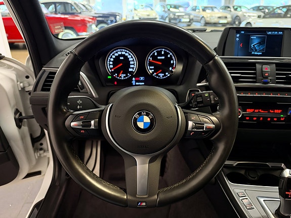 BMW 120d 9 of 20