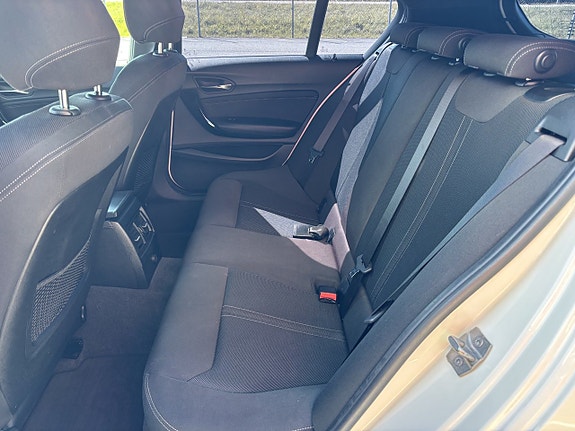 BMW 120d 12 of 13
