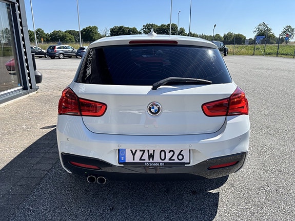 BMW 120d 6 of 13