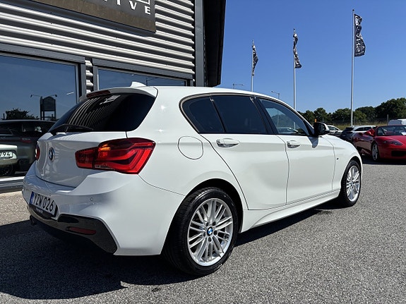 BMW 120d 4 of 5