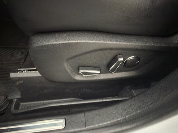 Ford S-MAX 12 of 30