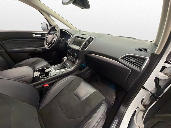 Ford S-MAX 28 of 30