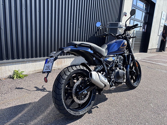 ROYAL Enfield Guerrilla 450 Twilight Blue 5 of 5