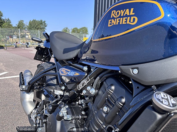 ROYAL Enfield Guerrilla 450 Twilight Blue 2 of 5
