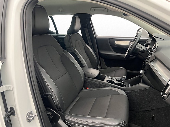 Volvo XC40 24 of 30