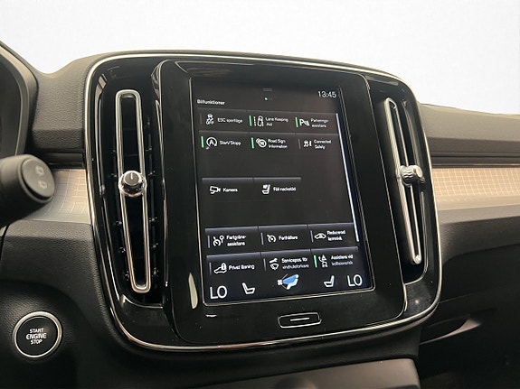 Volvo XC40 21 of 30