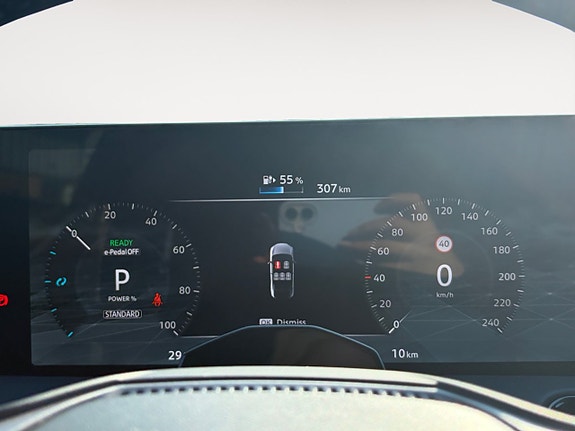 Nissan Leaf 13 of 16