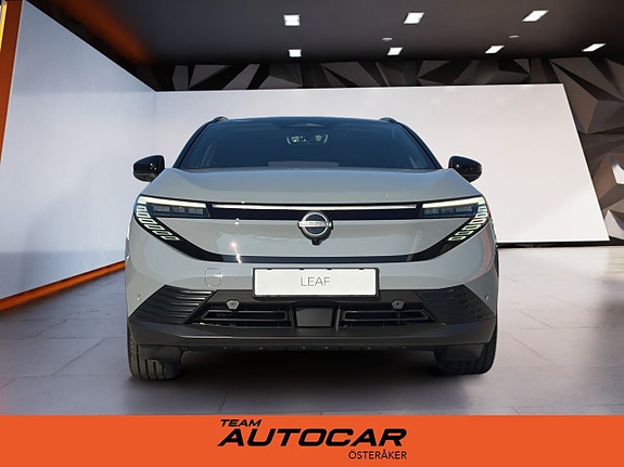 Nissan Leaf 3 of 5