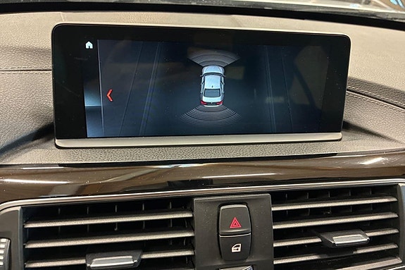 BMW 330e 14 of 27
