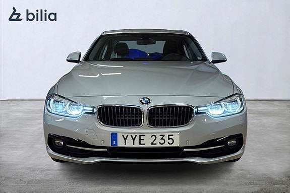 BMW 330e 5 of 27