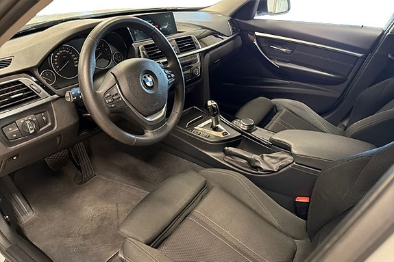 BMW 330e 6 of 14