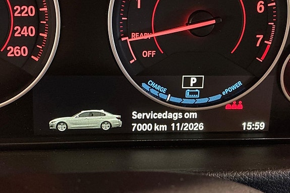 BMW 330e 18 of 27