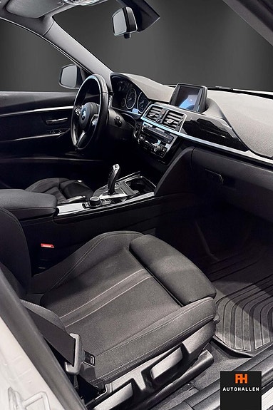 BMW 320 11 of 13