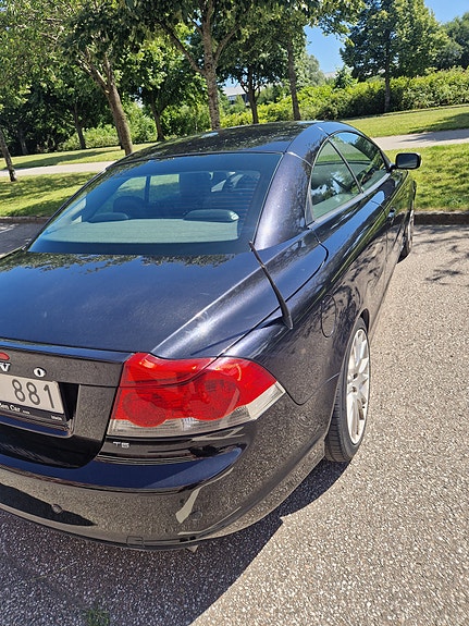 Volvo C70 2 of 5