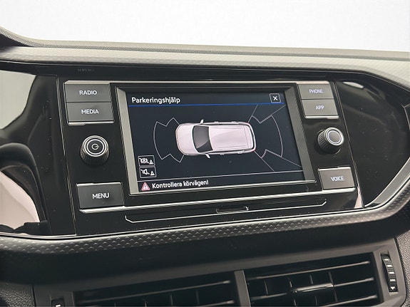 Volkswagen T-Cross 17 of 27