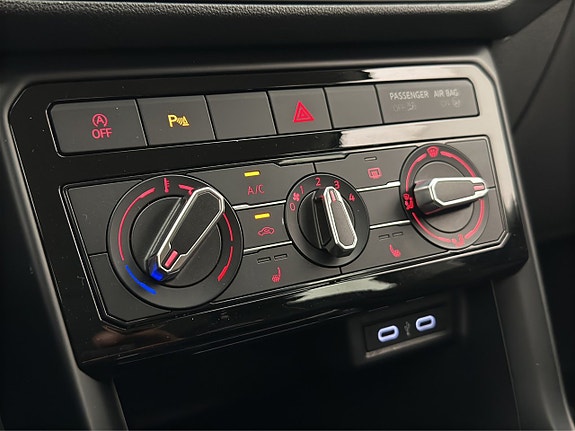 Volkswagen T-Cross 19 of 27