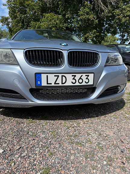 BMW 316i 3 of 5