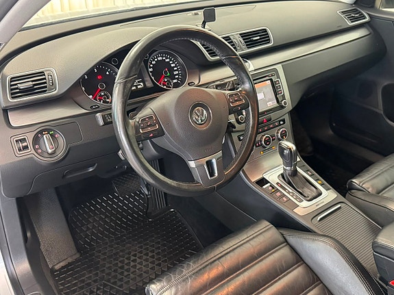 Volkswagen Passat 7 of 26