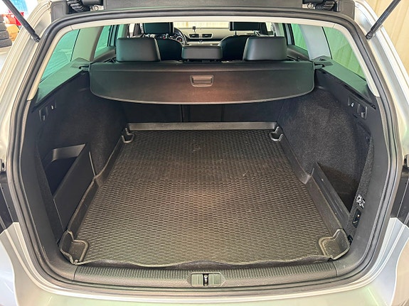 Volkswagen Passat 25 of 26