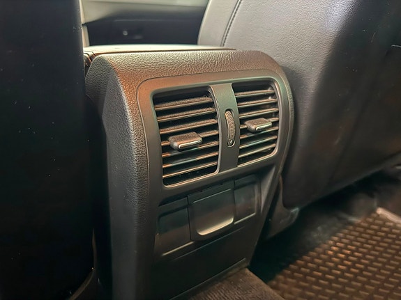 Volkswagen Passat 24 of 26