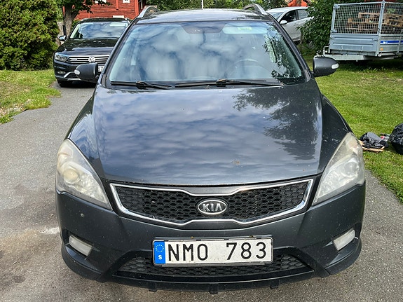 Kia Ceed 2 of 4