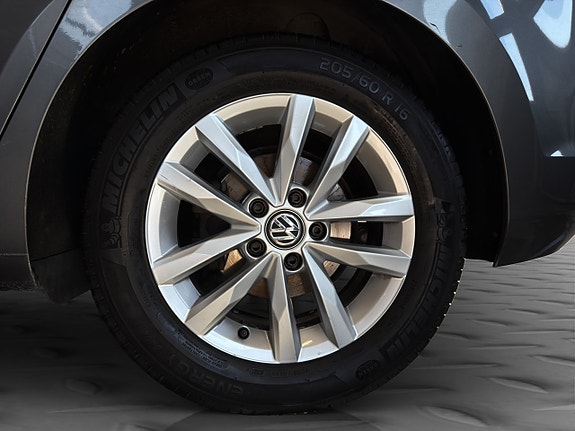 Volkswagen Touran 28 of 29